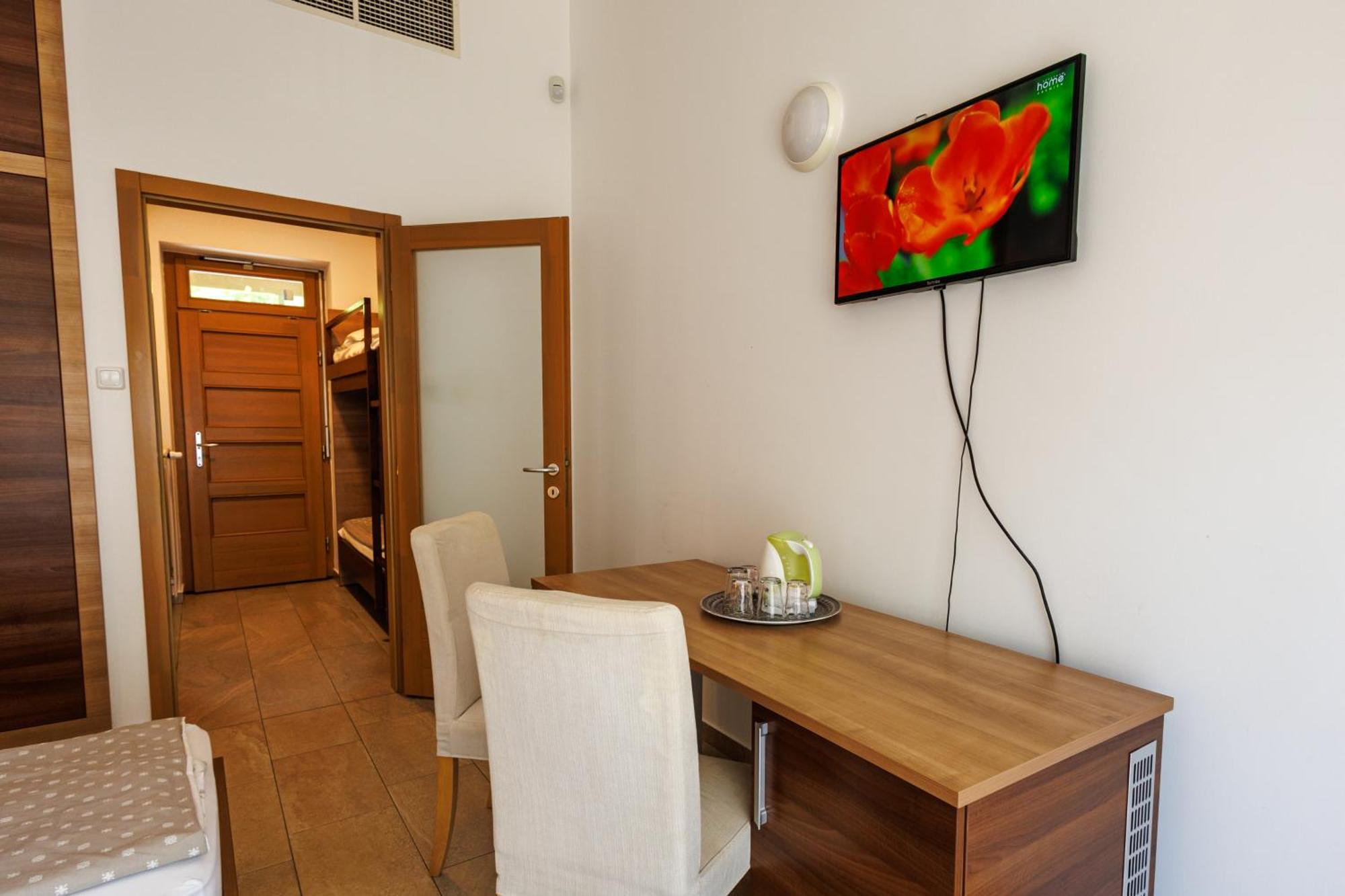 Jacht Apartmanok Balatonfured Ngoại thất bức ảnh