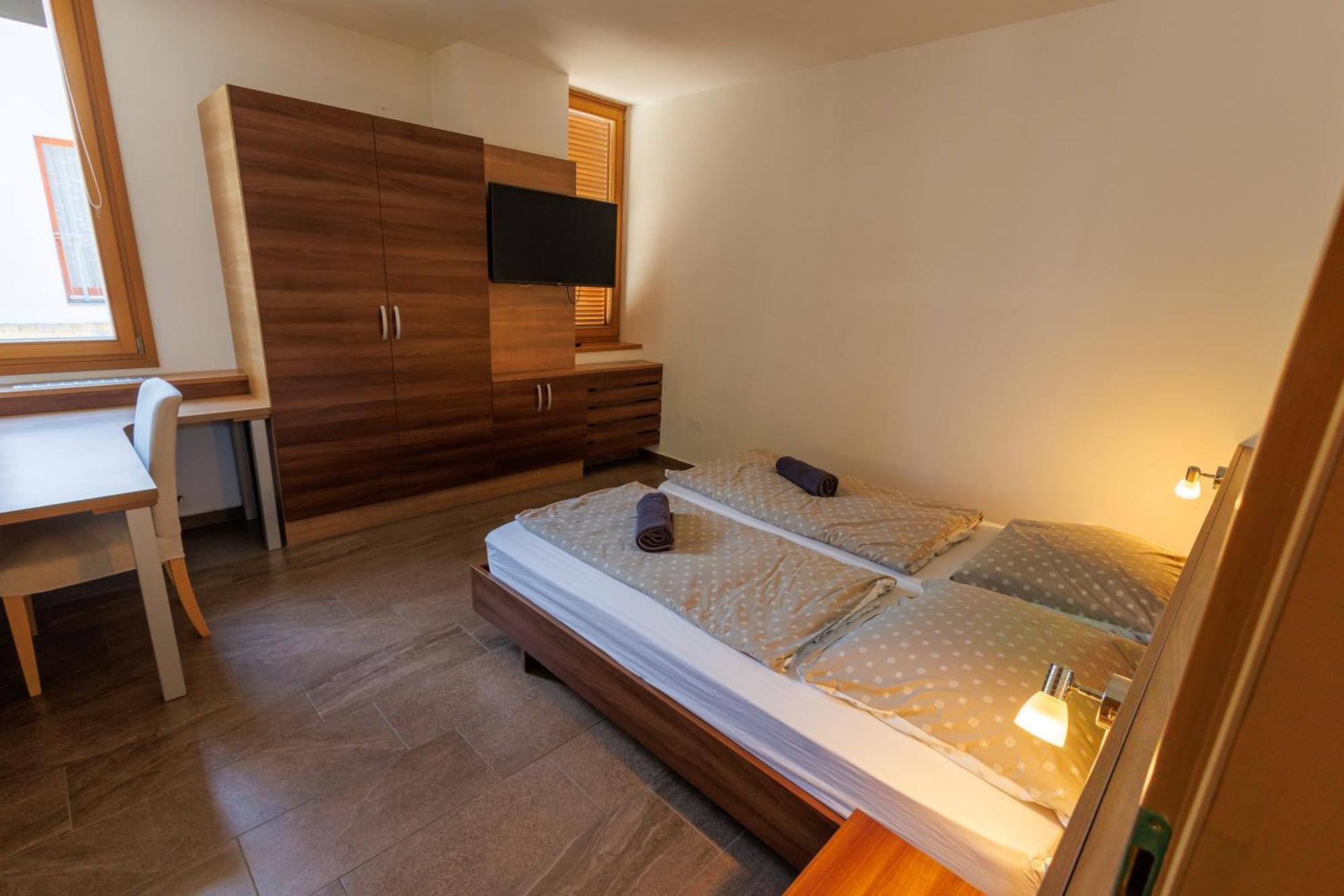 Jacht Apartmanok Balatonfured Ngoại thất bức ảnh